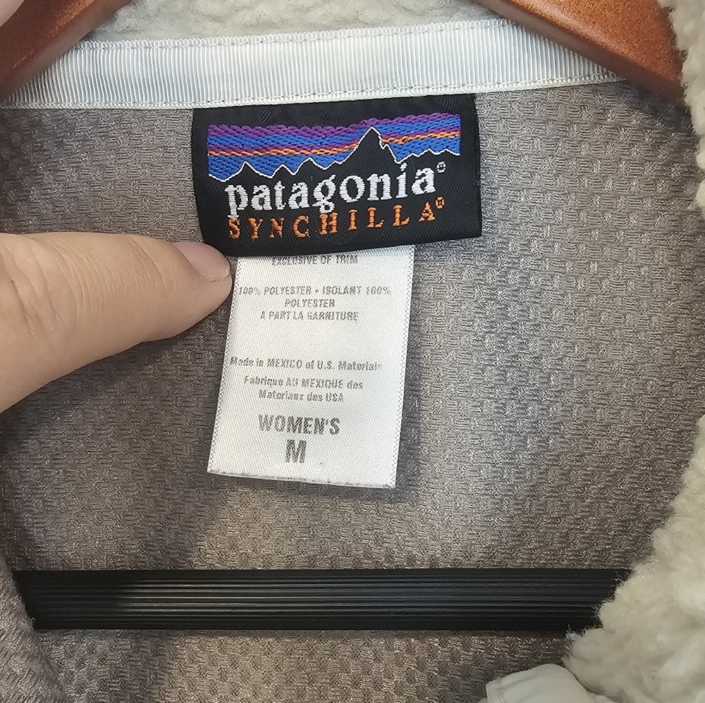 Patagonia Women's Retro-X Synchilla Tan/Cream Warm Jacket--Size Medium - Picture 7 of 9